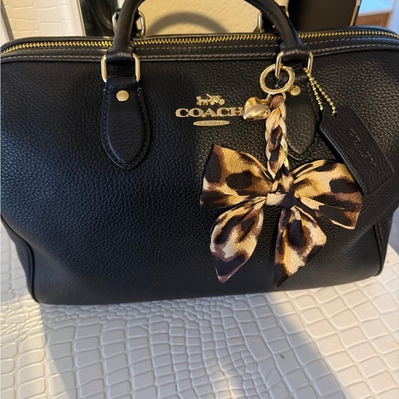 Coach Black and Leopard Women's Satchel like new - Picture 2 of 9